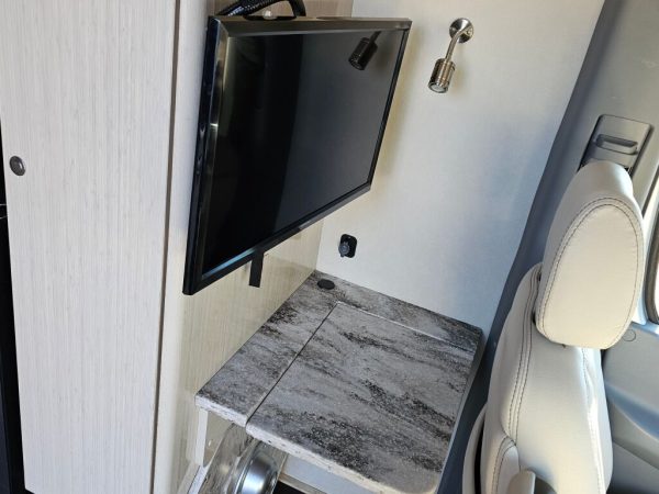 2015 Airstream Interstate Grand Tour EXT 3500 - Image 19