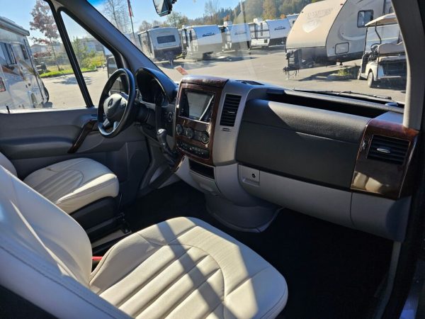 2015 Airstream Interstate Grand Tour EXT 3500 - Image 5