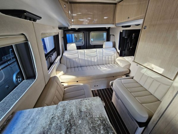 2015 Airstream Interstate Grand Tour EXT 3500 - Image 10