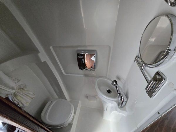 2015 Airstream Interstate LOUNGE - Image 11