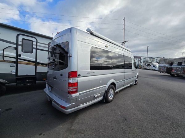 2015 Airstream Interstate LOUNGE - Image 3