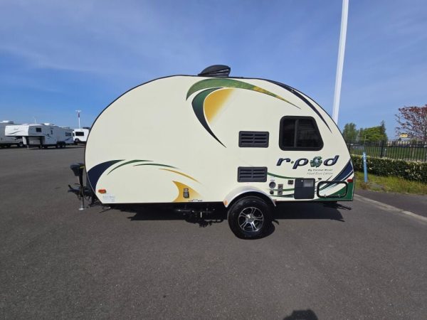 2015 Forest River R-Pod 172 - Image 4