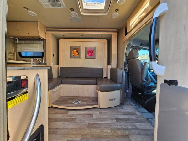 2015 Leisure Travel Unity 24MB - Image 6