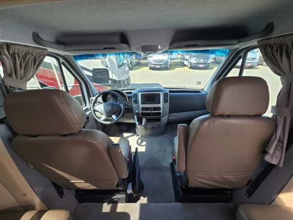 2015 Leisure Travel Unity U24IB - Image 5