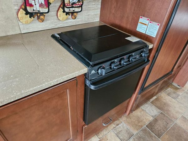 2015 Thor Motor Coach Hurricane 31S - Image 17