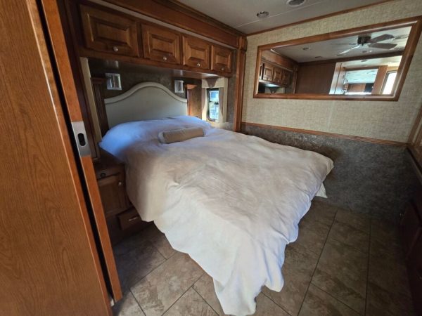 2015 Tiffin Motorhomes Allegro 34TGA - Image 14