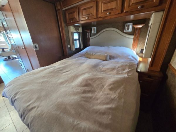 2015 Tiffin Motorhomes Allegro 34TGA - Image 15