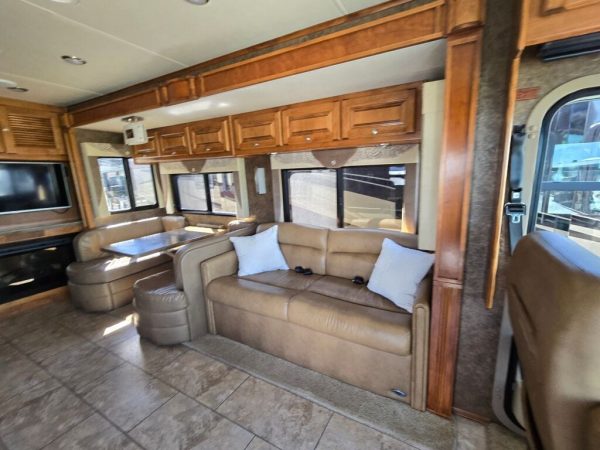 2015 Tiffin Motorhomes Allegro 34TGA - Image 7