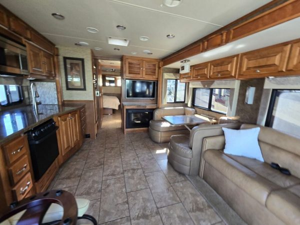 2015 Tiffin Motorhomes Allegro 34TGA - Image 8