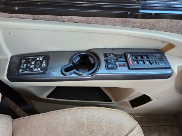 2015 Tiffin Motorhomes Allegro Red 33AA - Image 13