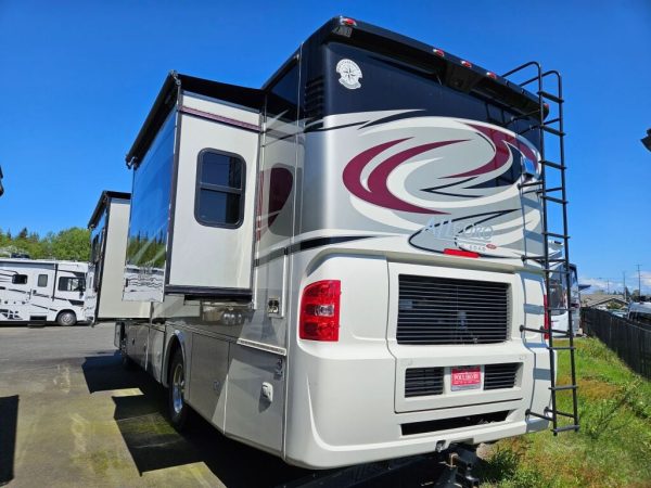 2015 Tiffin Motorhomes Allegro Red 33AA - Image 4