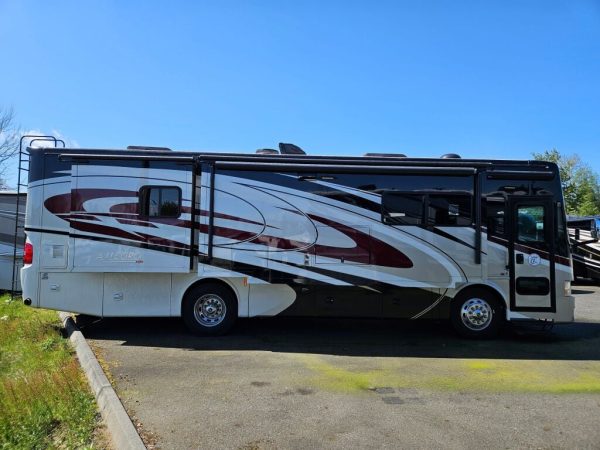 2015 Tiffin Motorhomes Allegro Red 33AA - Image 7
