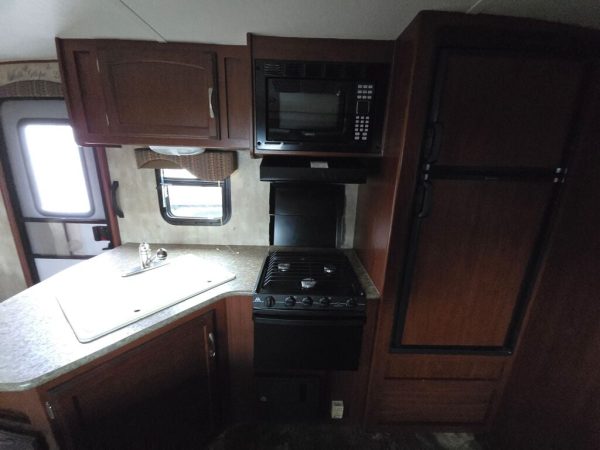 2015 Winnebago Minnie 2201DS - Image 17
