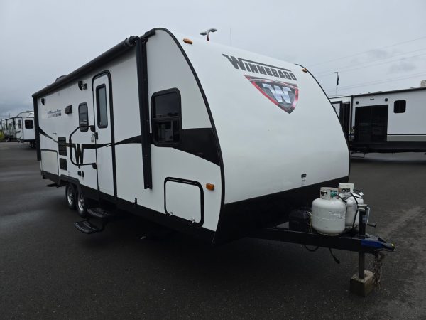 2015 Winnebago Minnie 2201DS - Image 32