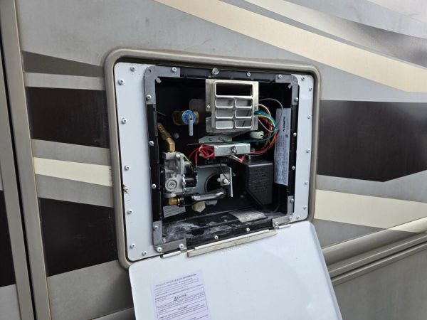 2016 Thor Motor Coach Hurricane 31S - Image 15