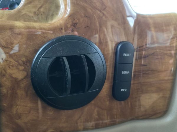2016 Thor Motor Coach Hurricane 31S - Image 37