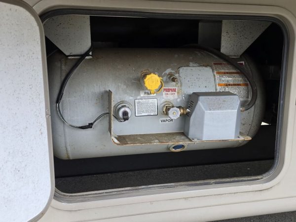 2016 Thor Motor Coach Hurricane 31S - Image 7