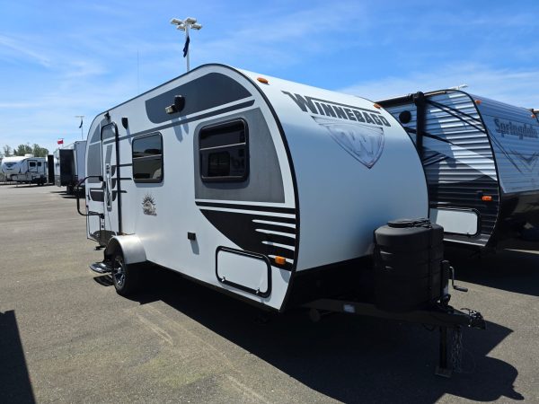 2016 Winnebago Winnie Drop 170S - Image 22