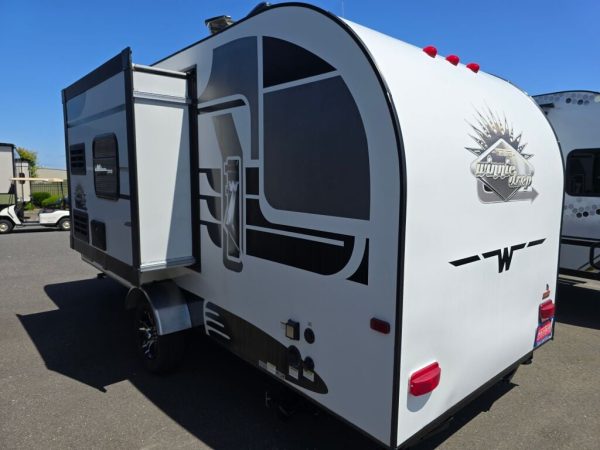 2016 Winnebago Winnie Drop 170S - Image 4