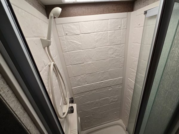 2017 Coachmen Prism 2150LE - Image 9