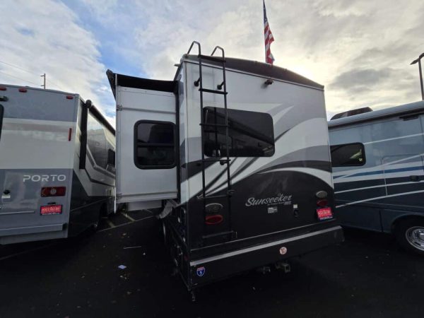 2017 Forest River Sunseeker 2400W MBS - Image 4