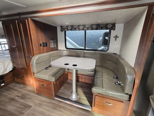 2017 Forest River Sunseeker 2400W MBS - Image 7