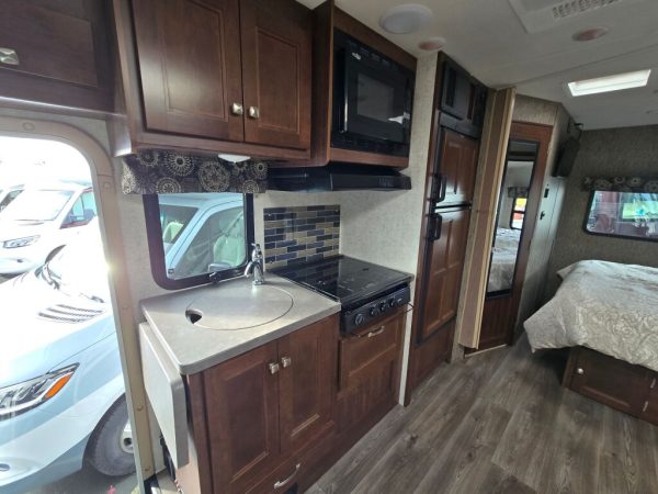 2017 Forest River Sunseeker 2400W MBS - Image 8