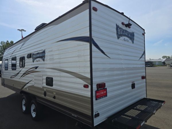 2017 Forest River Wildwood X-Lite 261BHXL - Image 5