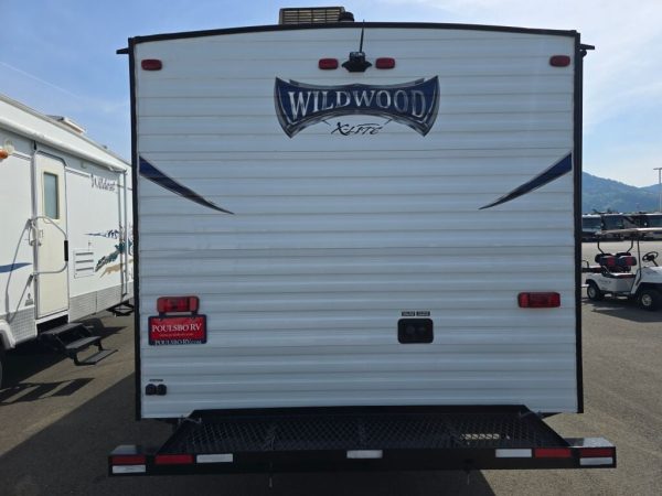 2017 Forest River Wildwood X-Lite 261BHXL - Image 6