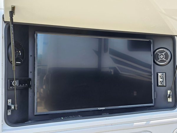 2017 Jayco Precept 31UL - Image 11