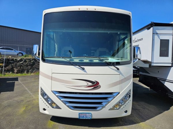 2017 Thor Motor Coach Hurricane 31S - Image 2