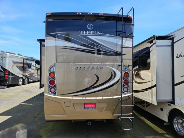 2017 Tiffin Motorhomes Allegro 36LA - Image 5