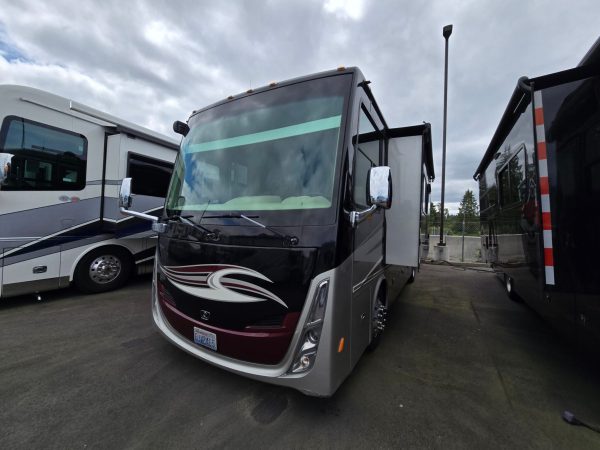 2017 Tiffin Motorhomes Allegro Breeze 32BR - Image 19
