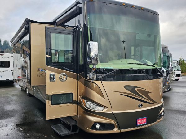 2017 Tiffin Motorhomes Phaeton 36GH - Image 28