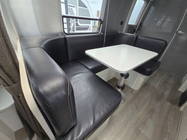 2018 Airstream Bambi Sport 22FB - Image 11