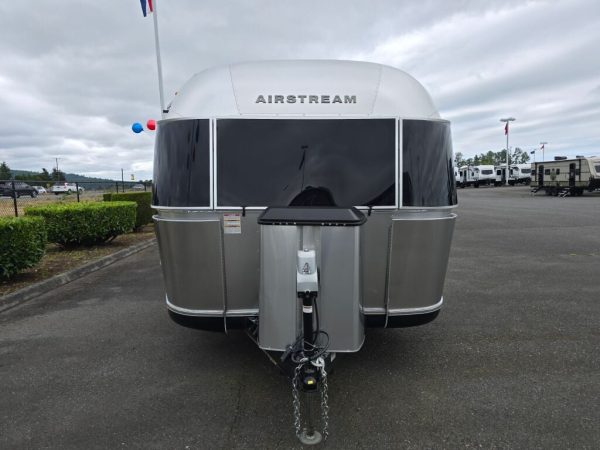 2018 Airstream Classic 30RB TWIN - Image 2