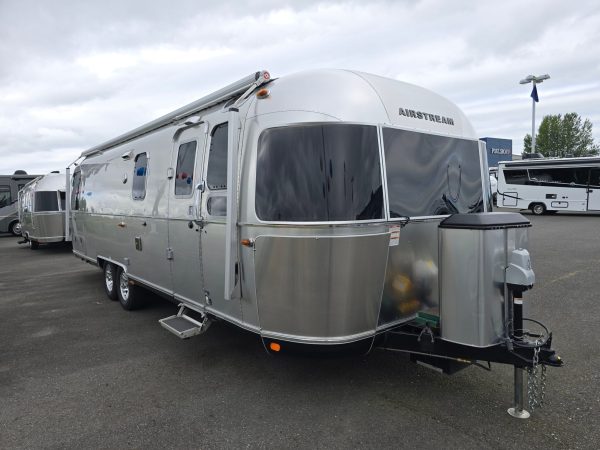 2018 Airstream Classic 30RB TWIN - Image 32
