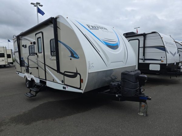 2018 Coachmen Freedom Express Deep Slide 231RBDS