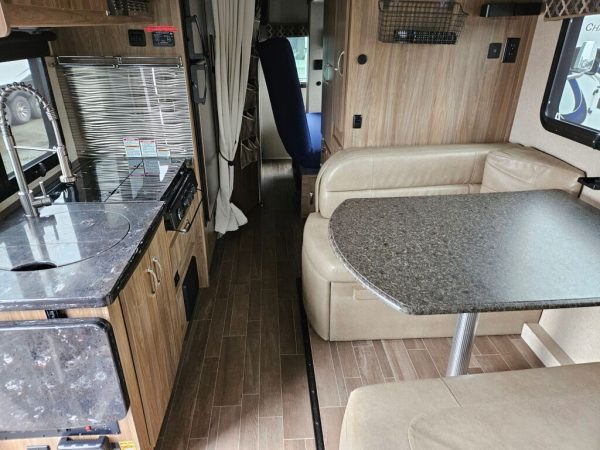 2018 Dynamax Isata 3 Series 24FW - Image 6
