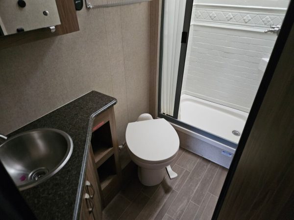 2018 Dynamax Isata 3 Series 24FW - Image 7