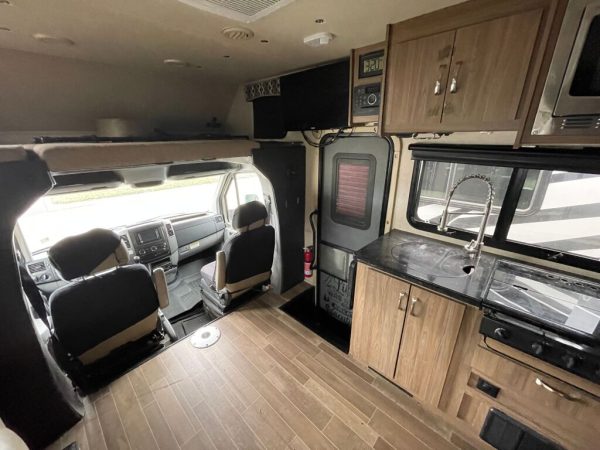 2018 Dynamax Isata 3 Series 24RWM - Image 18