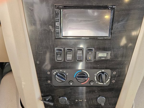 2018 Forest River Georgetown 3 Series GT3 30X3 - Image 11
