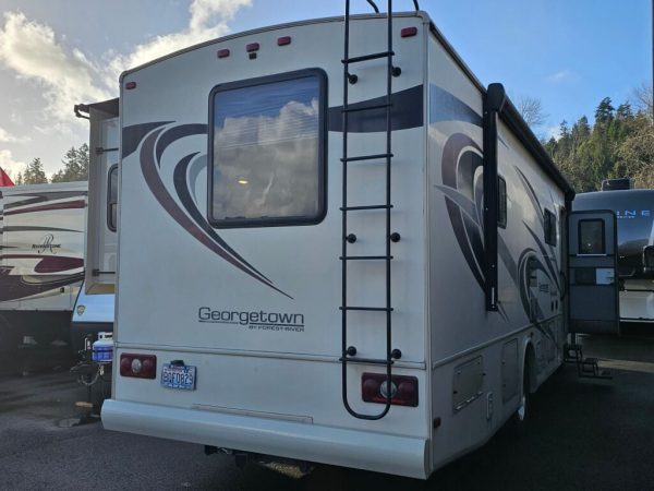 2018 Forest River Georgetown 3 Series GT3 30X3 - Image 3
