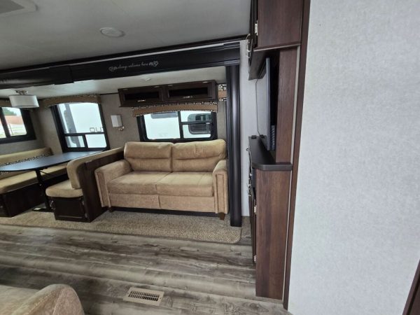 2018 Jayco Jay Feather 29RKS - Image 6