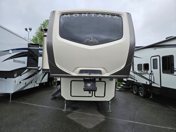 2018 Keystone Montana 3820FK - Image 2