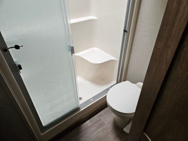 2018 Keystone Montana 3820FK - Image 15