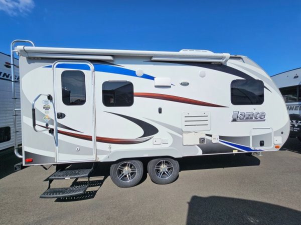 2018 Lance Travel Trailer 1685 - Image 2