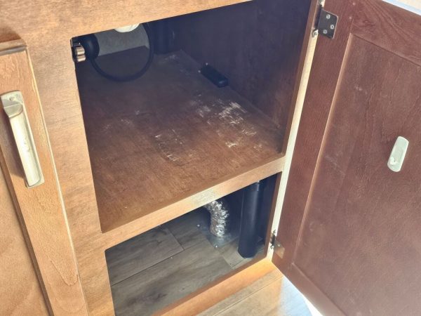 2018 Lance Travel Trailer 1685 - Image 16