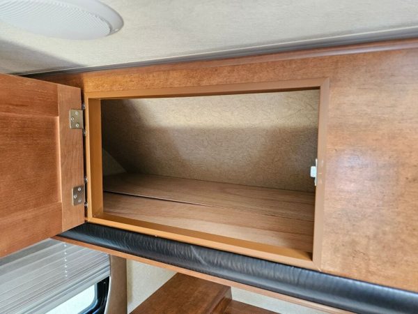 2018 Lance Travel Trailer 1685 - Image 21