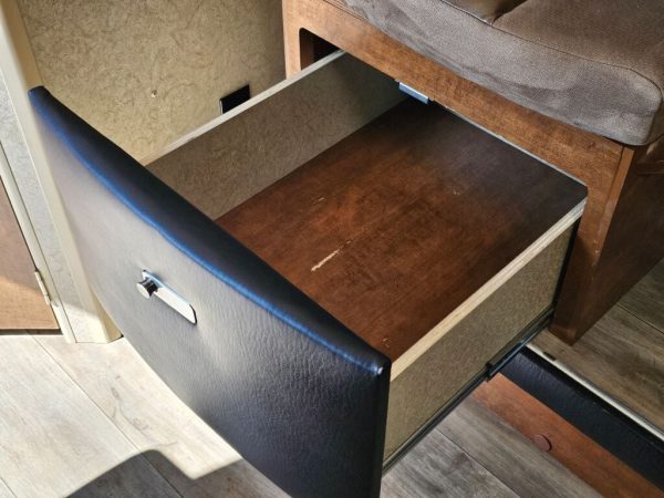 2018 Lance Travel Trailer 1685 - Image 24